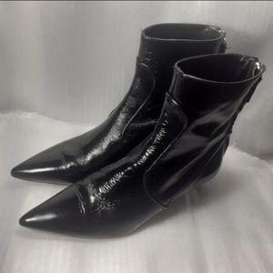 Genuine 100% Leather Kitten Heel Bootie Made in Spain. Size 6/36